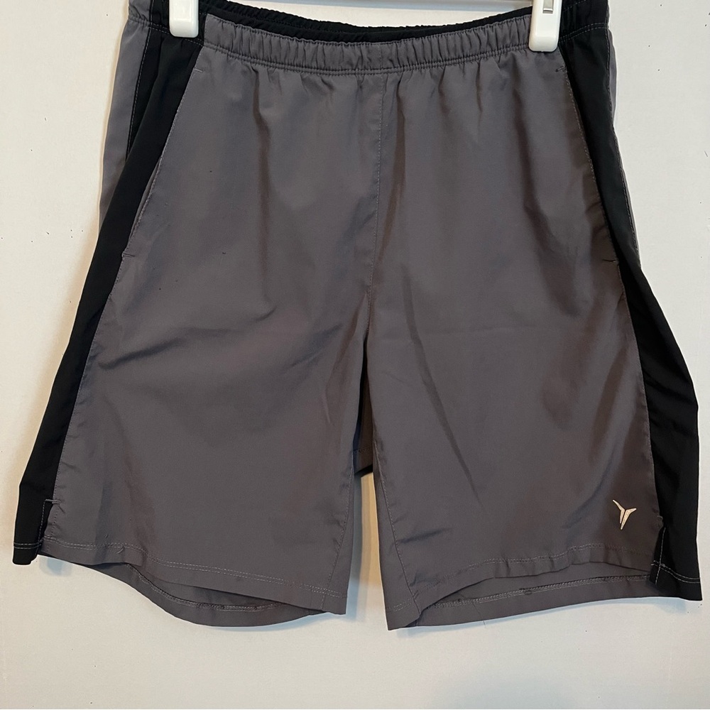 Active by Old Navy Men's Workout Shorts  Gray with Black Side Panels Size Medium